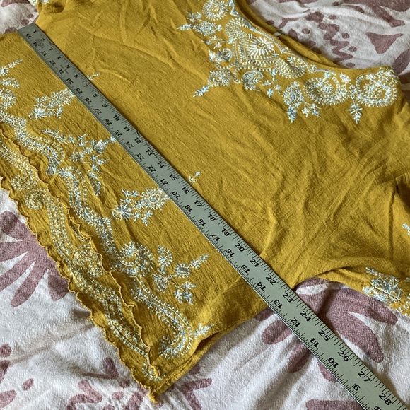 FP Embroidered crop top - Picture 8 of 17